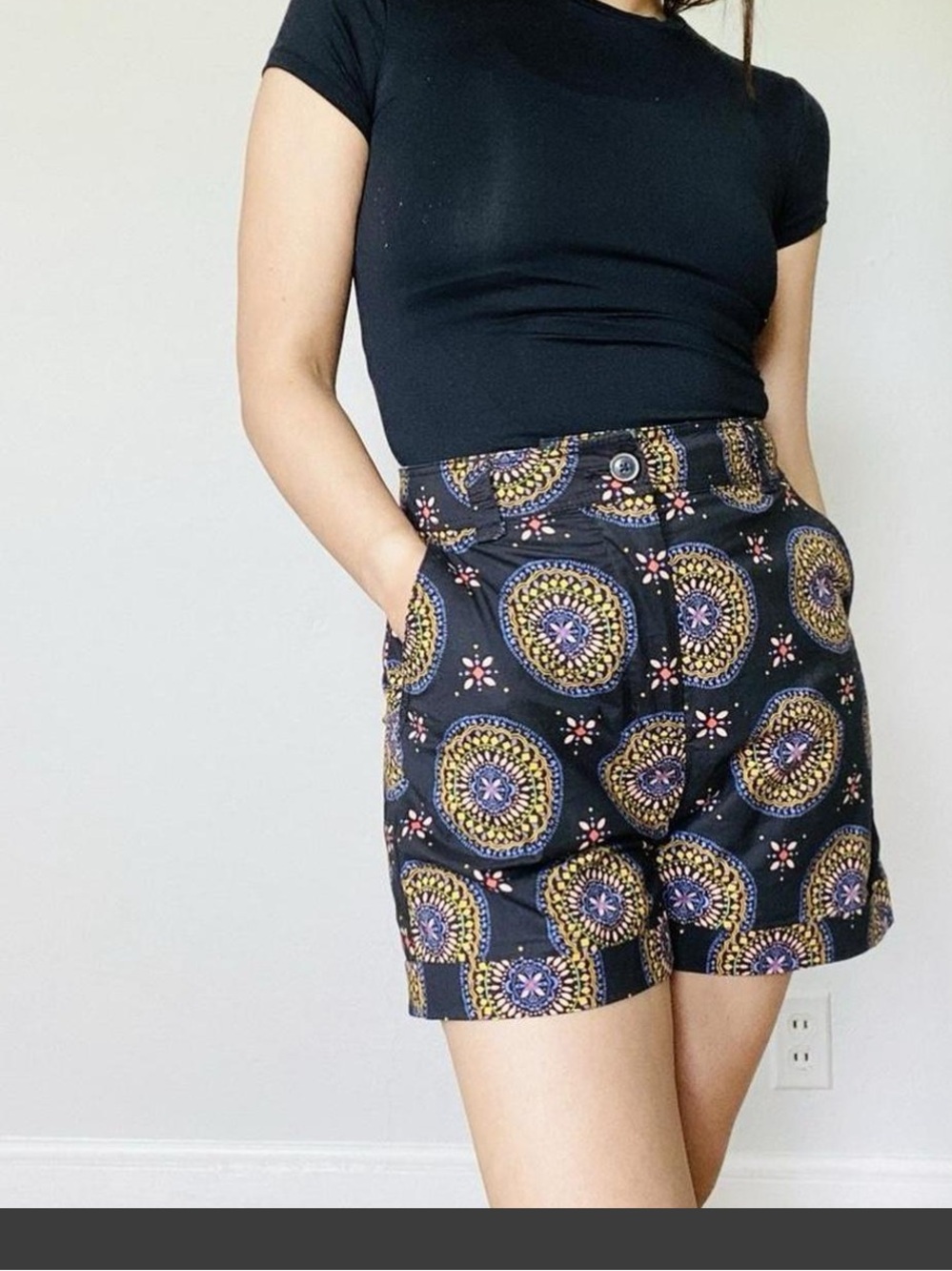 Anthropologie Maeve 6 NWOT Medallion Print